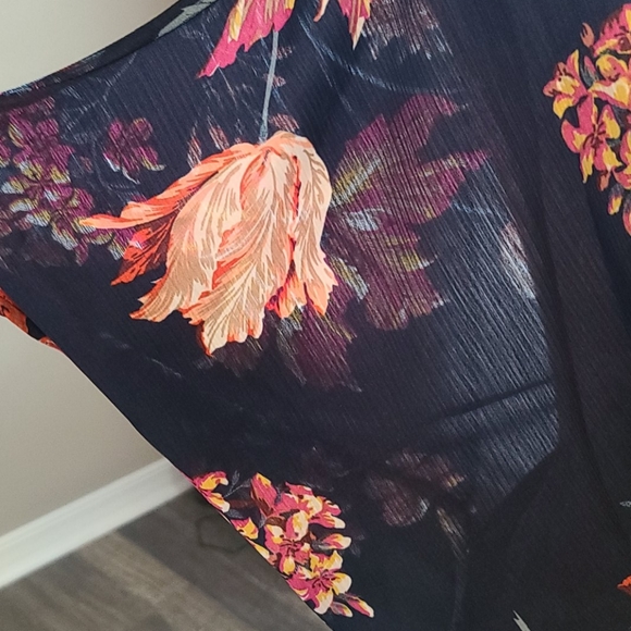 Blouse - Picture 6 of 9